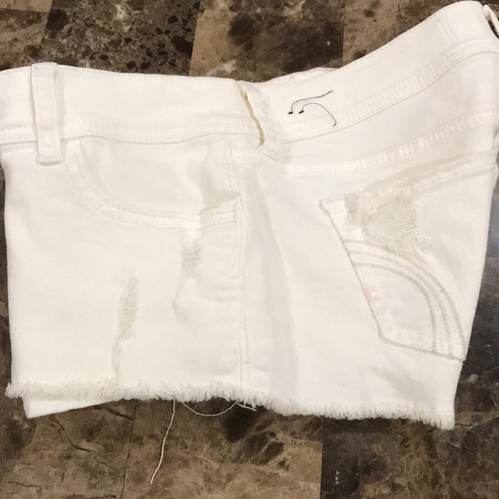 Short white with ripped under bags and back bags! - Picture 5 of 5